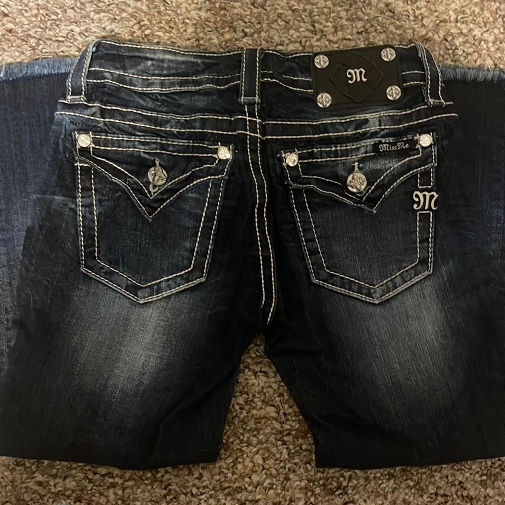 Miss me size 26 capris